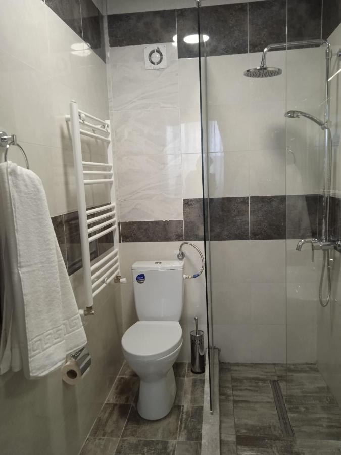 Hotel Marina Srl บูคาเรสต์ ภายนอก รูปภาพ