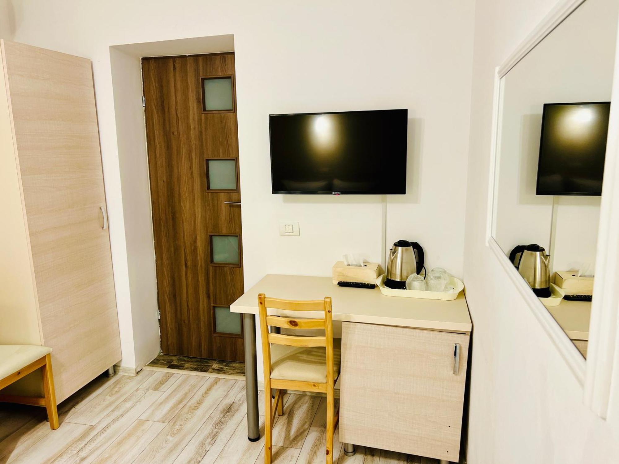 Hotel Marina Srl บูคาเรสต์ ภายนอก รูปภาพ